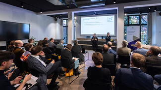 Eröffnung des Netzwerktreffens und Warm-up (Foto: Jürgen Aloisius Morgenroth)