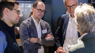 Eröffnung des Netzwerktreffens und Warm-up (Foto: Jürgen Aloisius Morgenroth)